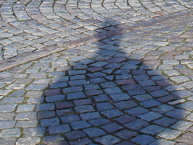 Dame blonde du bel âge en bottes de cuir à talons plats / Blond swedish mature Lady in chunky flat heeled boots - Båstad / Sweden - Suède.  25 octobre 2008.