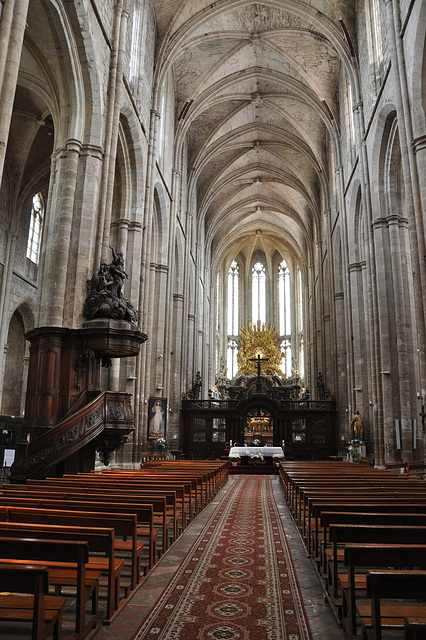 SAINT MAXIMIN LA SAINTE-BEAUME