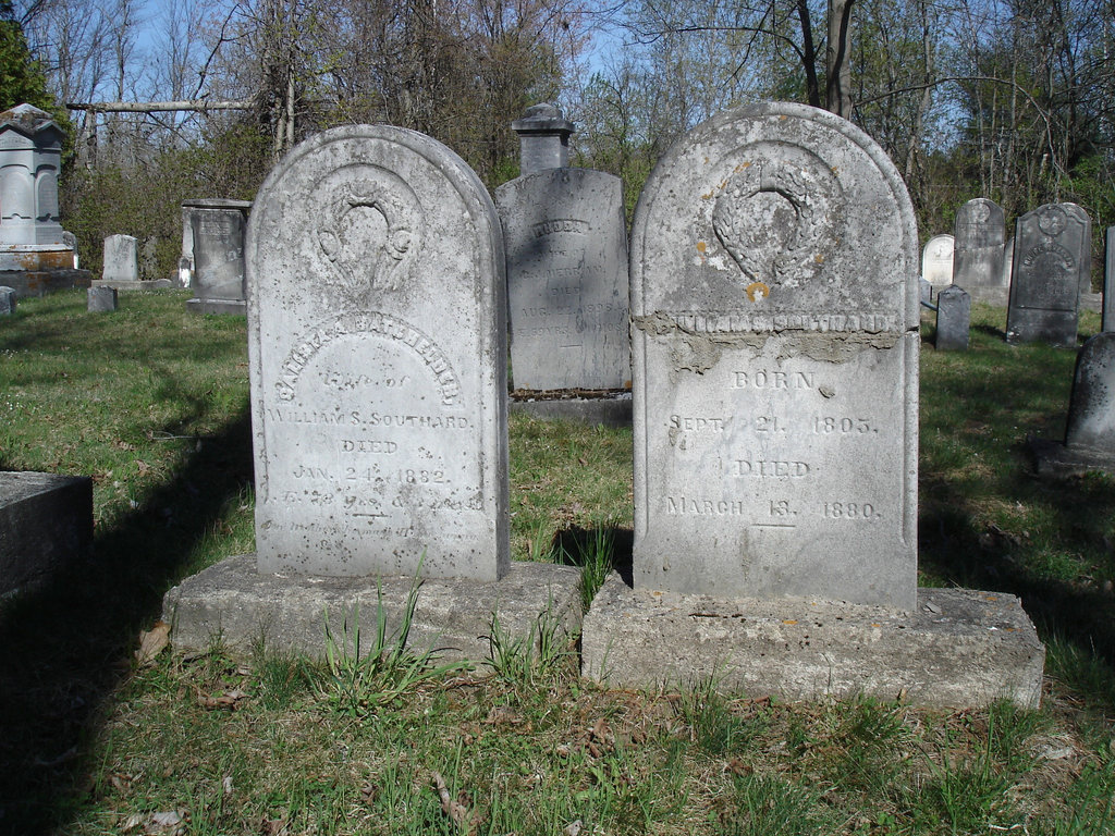 Old Burt cemetery /  Cimetière Old Burt - Près de Essex, NY- USA.  23 avril 2010