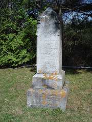 Old Burt cemetery /  Cimetière Old Burt - Près de Essex, NY- USA.  23 avril 2010