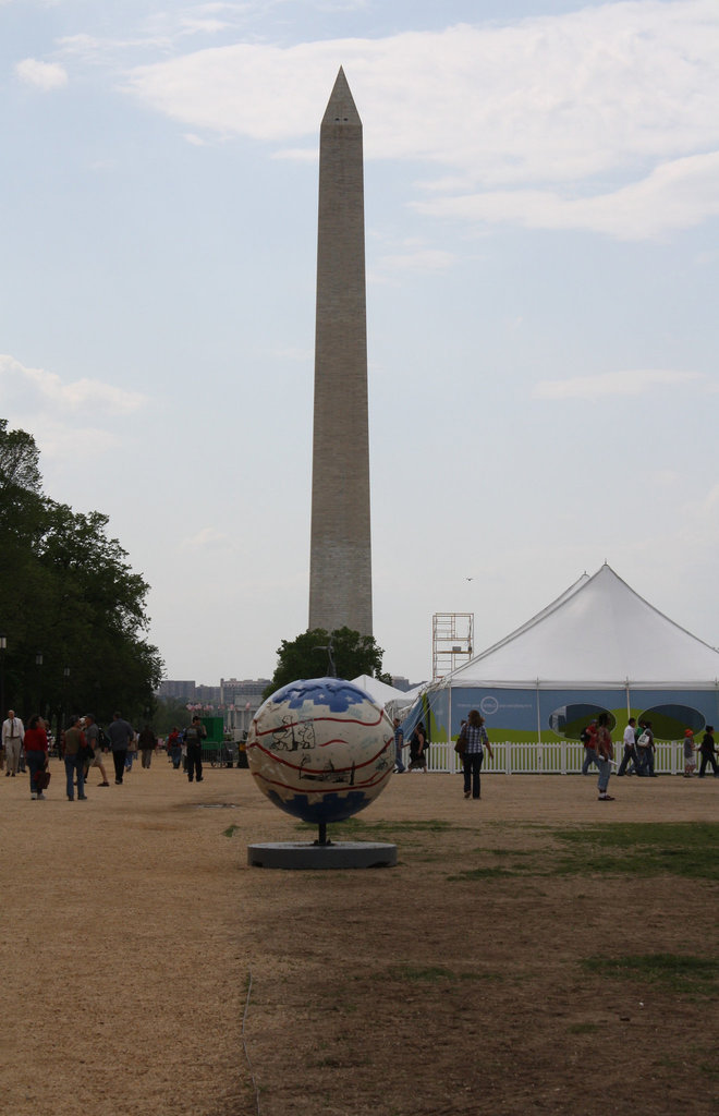 47.CoolGlobes.EarthDay.NationalMall.WDC.22April2010