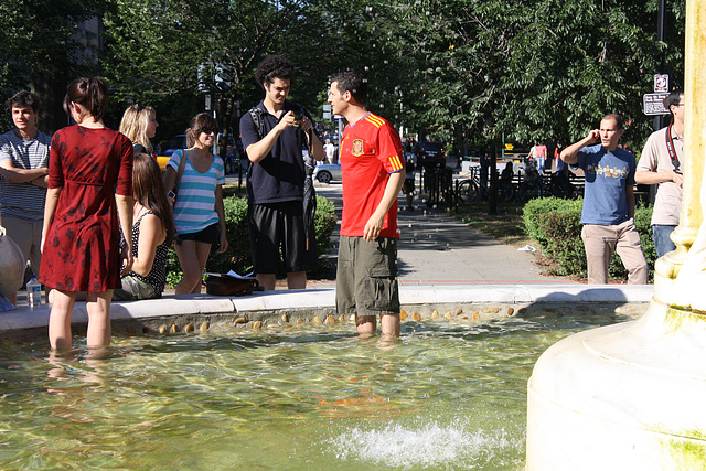 03.SpainWorldCupVictory.DupontCircle.WDC.11July2010