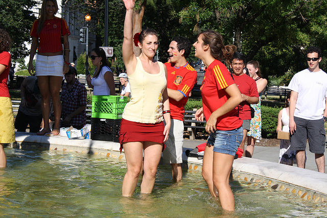 06.SpainWorldCupVictory.DupontCircle.WDC.11July2010