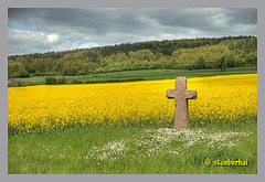 Kreuz an der B285