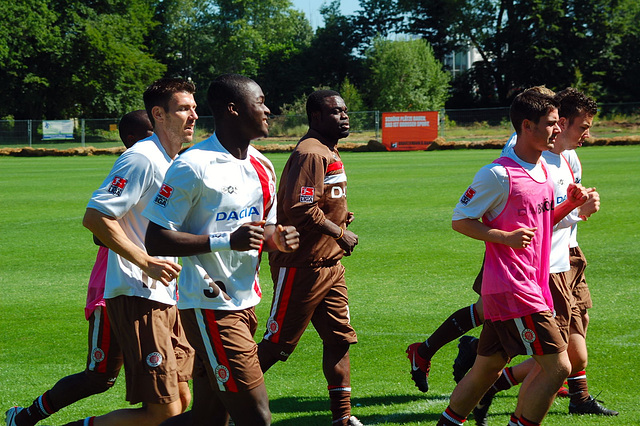 St. Pauli 2. Training 10-11  003