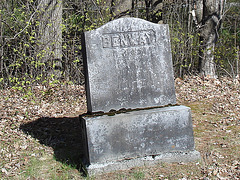 Old Burt cemetery /  Cimetière Old Burt - Près de Essex, NY- USA.  23 avril 2010