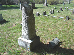 Old Burt cemetery /  Cimetière Old Burt - Près de Essex, NY- USA.  23 avril 2010