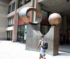 01.BronzeSculpture.FIT.7thAve.NYC.27June2010