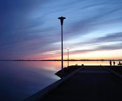 Coucher de soleil / Sunset - Ville de Lery, Québec. CANADA / Recadrage