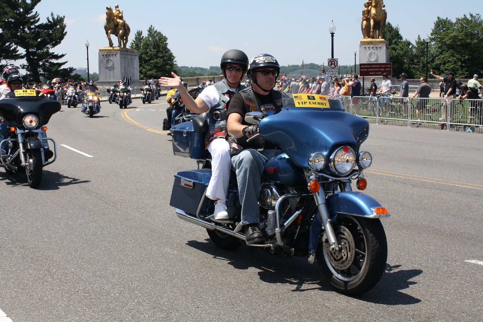 90.RollingThunder.LincolnMemorial.WDC.30May2010