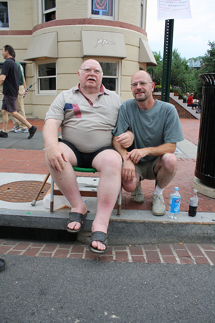 43.WaitingForPrideParade.PStreet.NW.WDC.12June2010