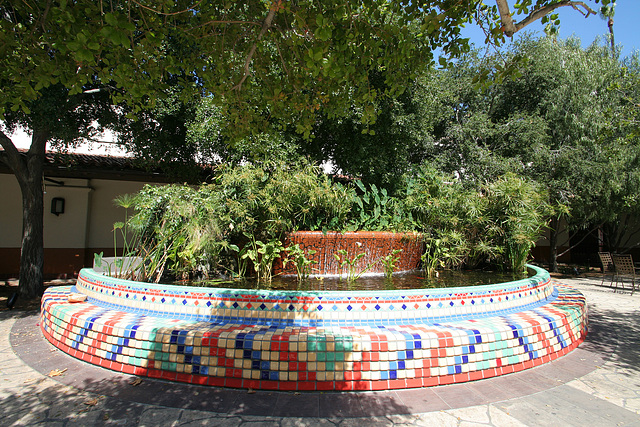 Metropolitan Water District Fountain (7032)