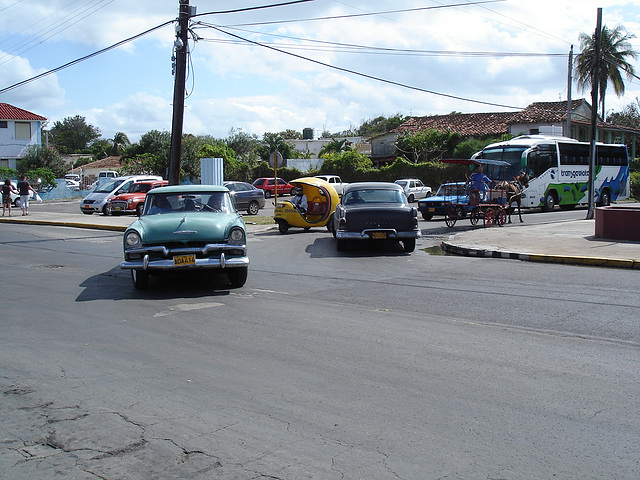 Carrefour / Crossroads ADA 414 - Varadero, CUBA.  6 février 2010