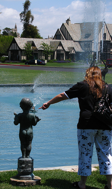 Duck Baby at Forest Lawn Glendale (2094)