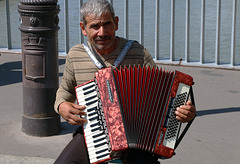 D'où viens-tu gitan  , je viens de Bohême  , d'où viens-tu gitan  , je viens d'Italie .......