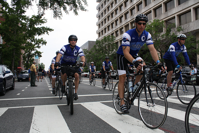 19.BicyclistsArrival.PUT.NLEOM.WDC.12May2010