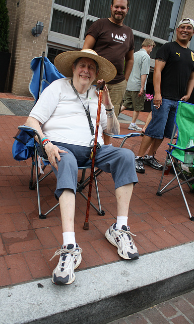 52.WaitingForPrideParade.PStreet.NW.WDC.12June2010