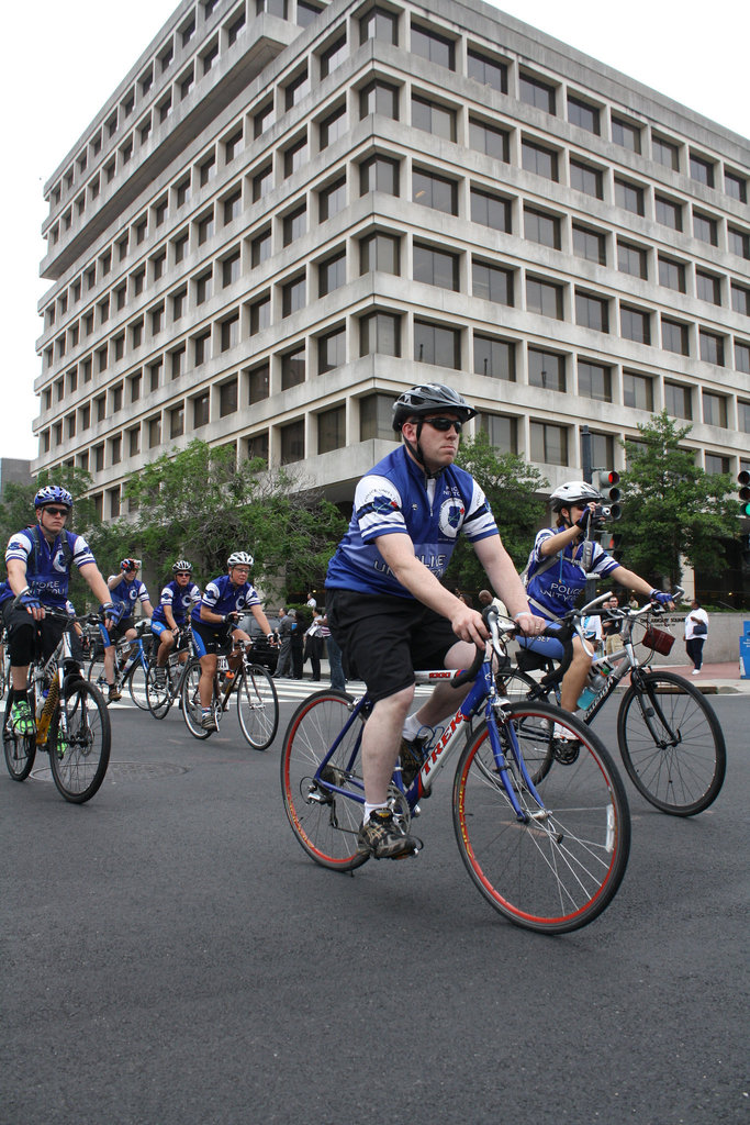 28.BicyclistsArrival.PUT.NLEOM.WDC.12May2010