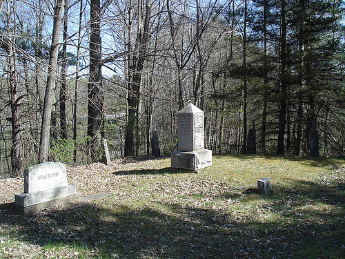 Old Burt cemetery /  Cimetière Old Burt - Près de Essex, NY- USA.  23 avril 2010