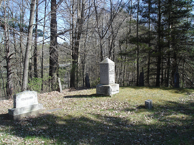 Old Burt cemetery /  Cimetière Old Burt - Près de Essex, NY- USA.  23 avril 2010