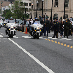 01.PreCandle.MotorCops.EStreet.NW.WDC.13May2010