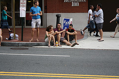 64.WaitingForPrideParade.PStreet.NW.WDC.12June2010