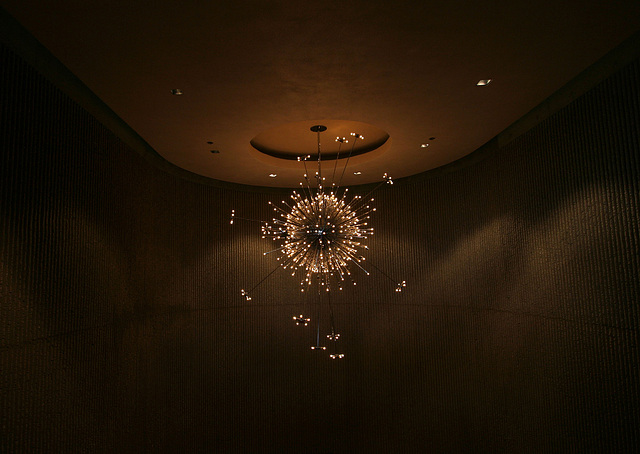 Chandelier (7108)