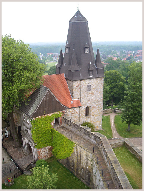 Turm der Katharinenkirche und oberes Burgtor