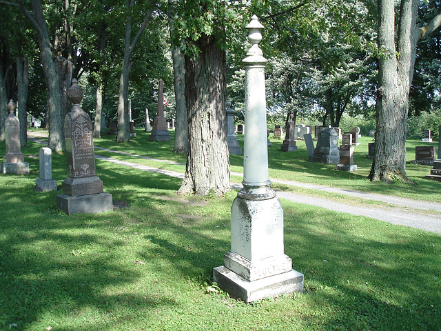 Protestant cemetery  / Cimetière protestant - Huntington Qc. CANADA . 30-08-2010