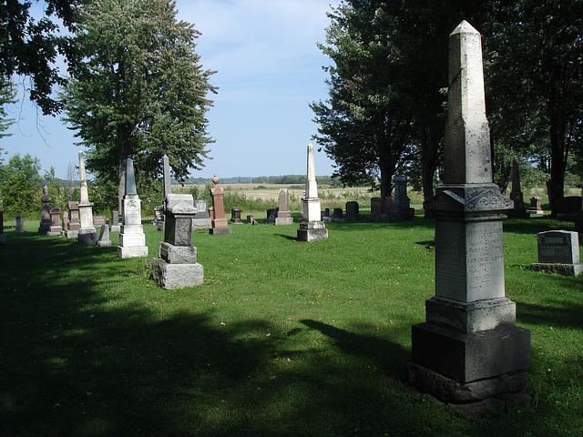 Protestant cemetery  / Cimetière protestant - Huntington Qc. CANADA . 30-08-2010