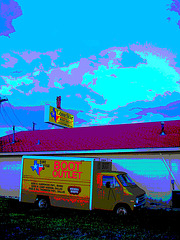 Boot outlet truck / Camion bien botté - Hillsboro, Texas. USA - 28 juin 2010- Postérisation ravivée