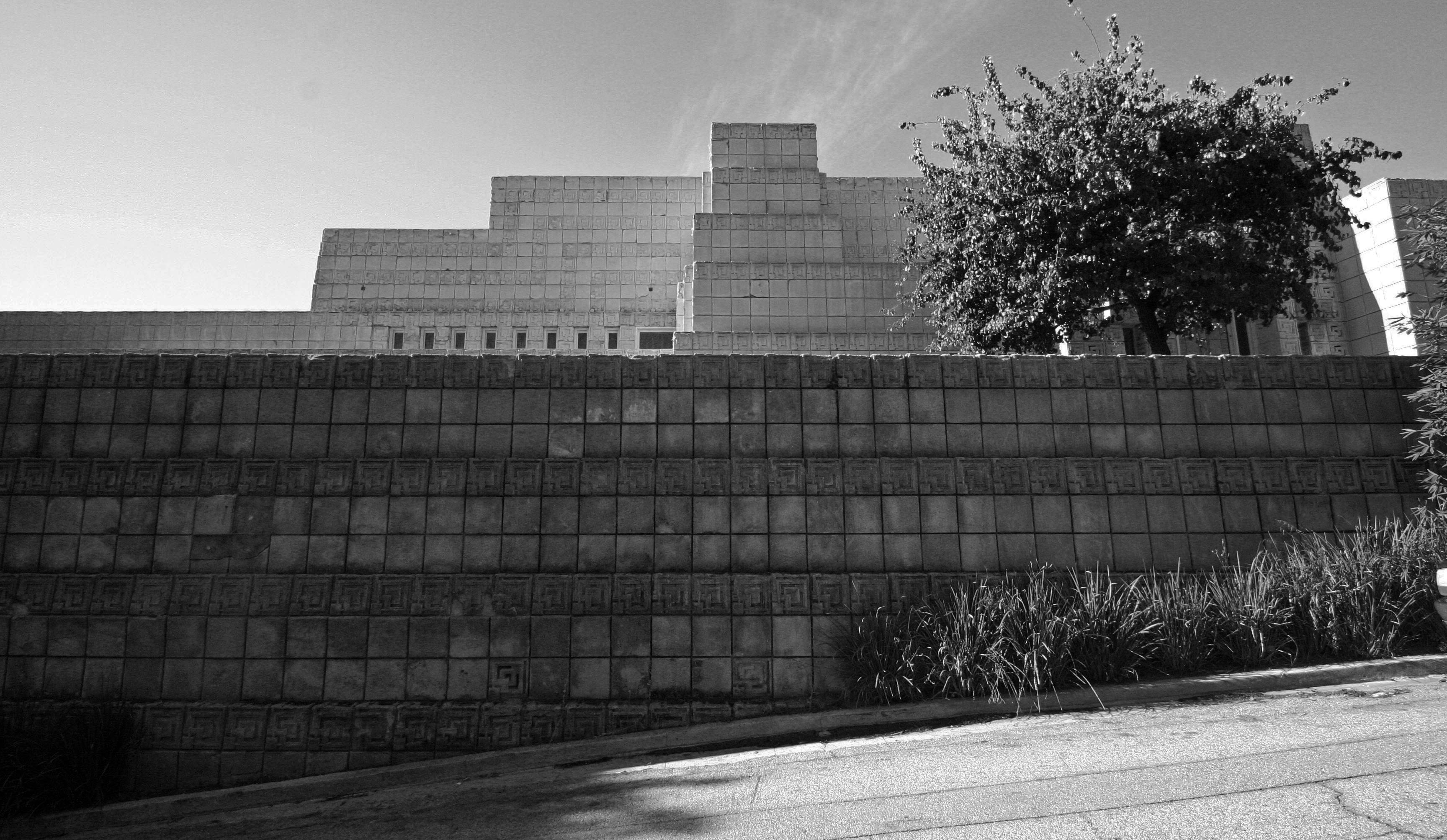 Ennis House (7633A)