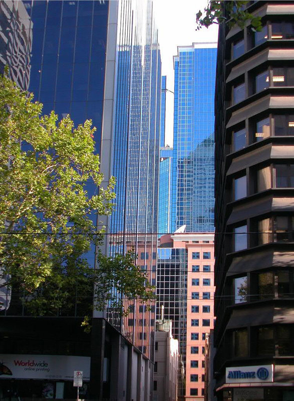 Trough the road in Central Melbourne