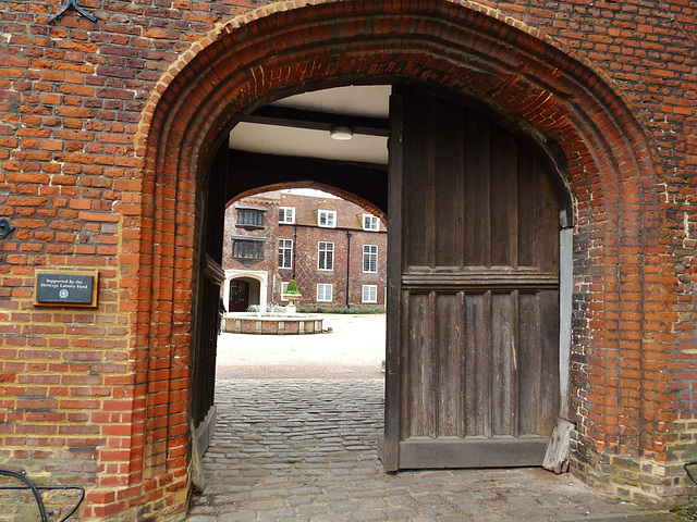 fulham bishops palace, london