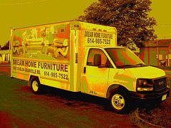 Dream home furniture truck /  Colombus. Ohio. USA. 25 juin 2010 - Sepia postérisé