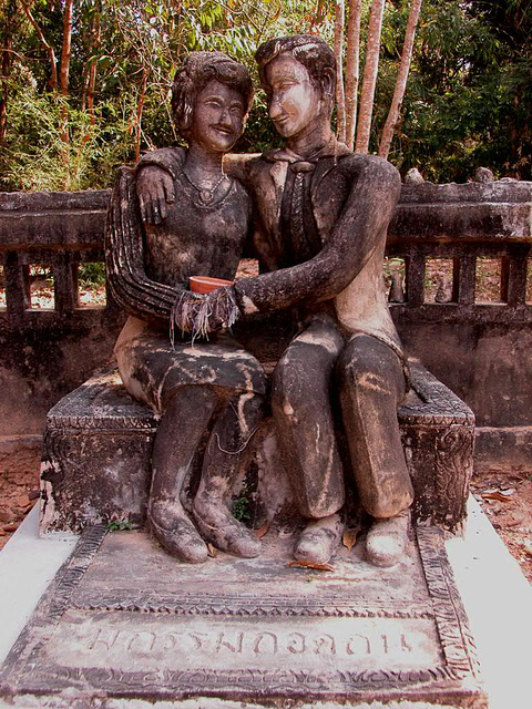 Twosome as a sculpture in Sala Keoku park