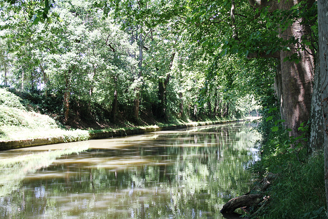 Canal du Midi près du seuil de Naurouze