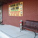 Diamond kuts barber shop bench /  Banc de diamants capillaires -  Bastrop /  Louisiane. USA - 08 juillet 2010