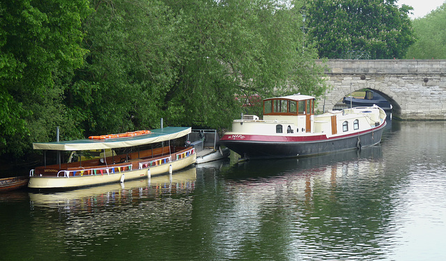 'Britannia' and 'Snipe' on the Avon