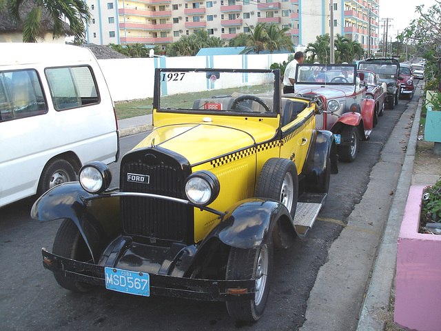 Taxi Ford 1927 - Varadero, CUBA. 6 février 2010