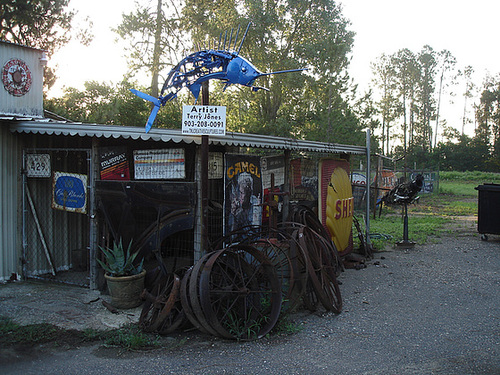 Antiquités texanes / Texan antiques - Jewett, Texas. USA - 6 juillet 2010.