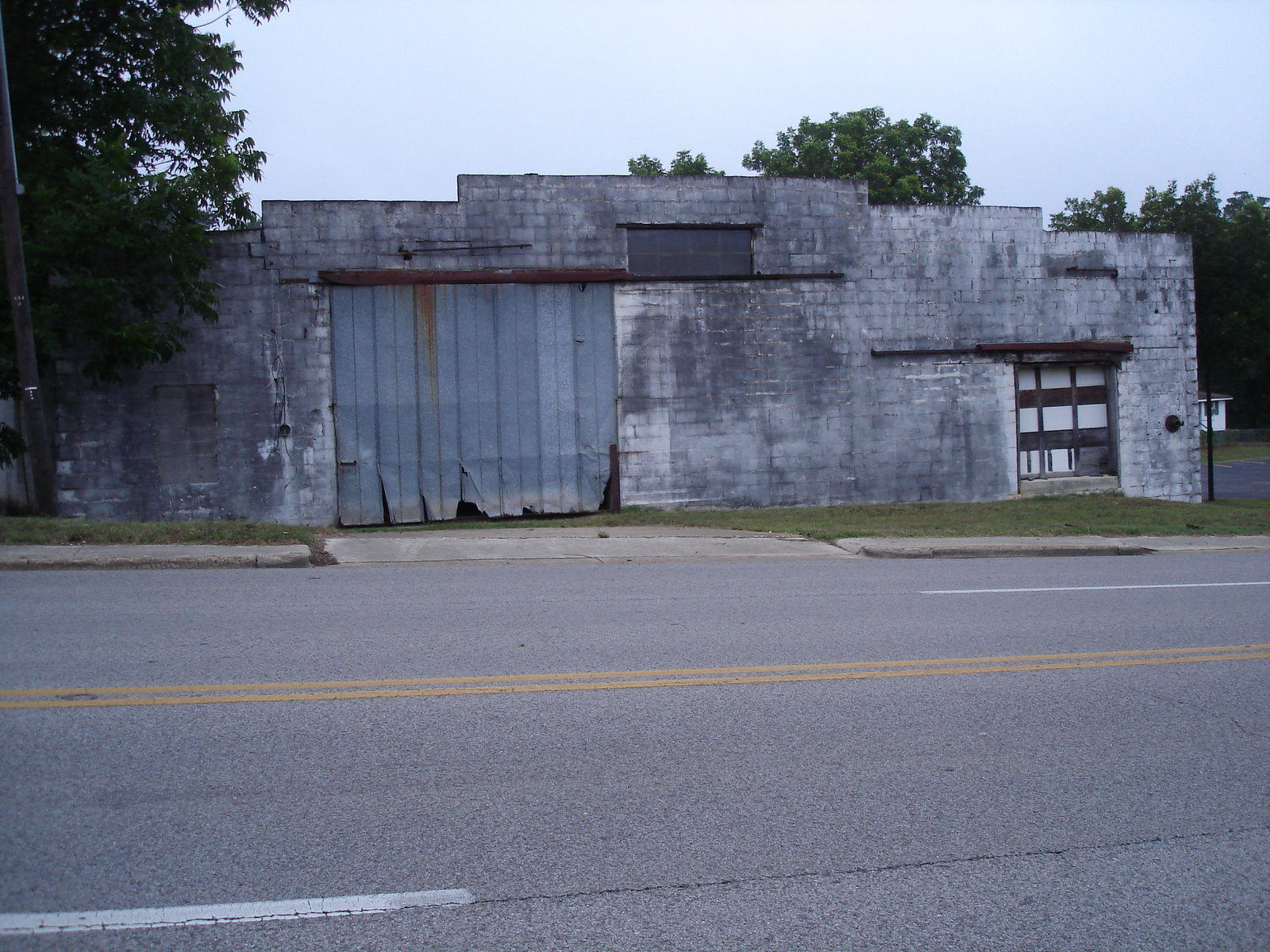 Ruine urbaine / Urban ruin - Hamilton, Alabama. USA - 10 juillet 2010