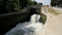 Remplissage d'une écluse - Canal du Midi