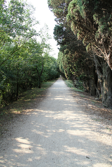 Piste près de l'écluse de Fresquel