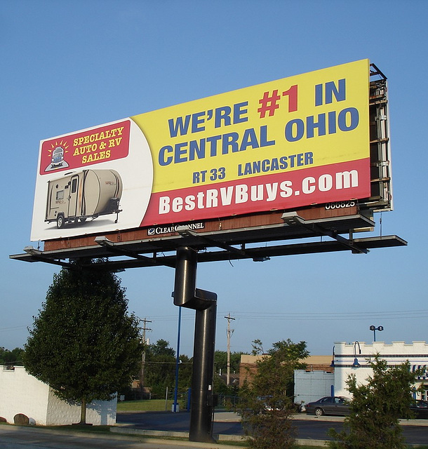 BestRVBbuys.com billboard / Panneau-réclame - Columbus, Ohio. USA - 25 juin 2010