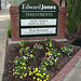 Edward Jones garden / Investiture fleurie - Bastrop. Louisiane. USA - 8 juillet 2010.