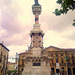 Pamplona: monumento a los fueros.