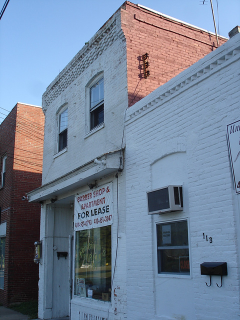 Barber shop for lease /  Salon de coiffure à louer - Pocomoke, Texas. USA - 18 juillet 2010.