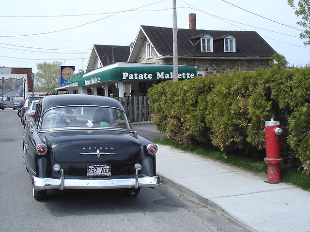 Patate Mallette et Meteor / Beauharnois, Québec. CANADA. 1er mai 2010