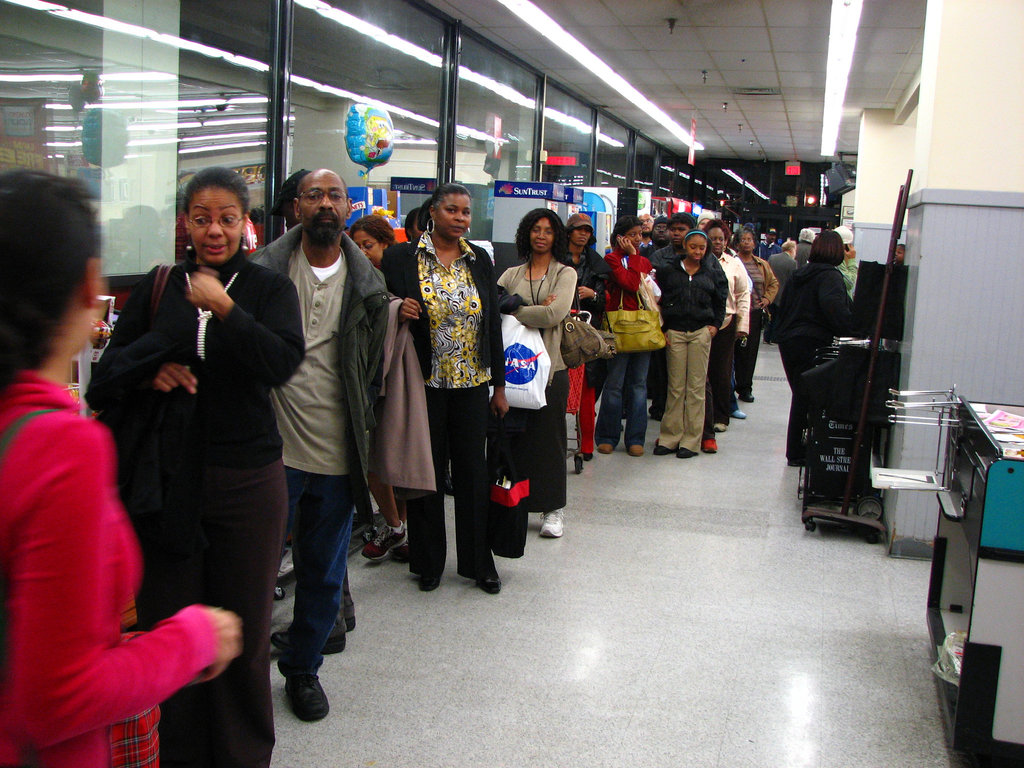 WaitingForWashPost.Safeway.Waterfront.SW.WDC.5November2008